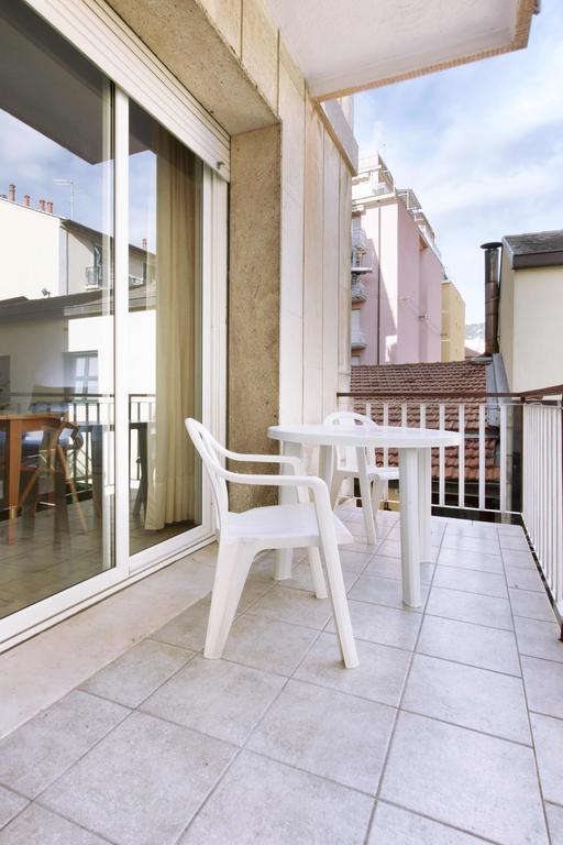 Residence Barusso Alassio Ruang foto