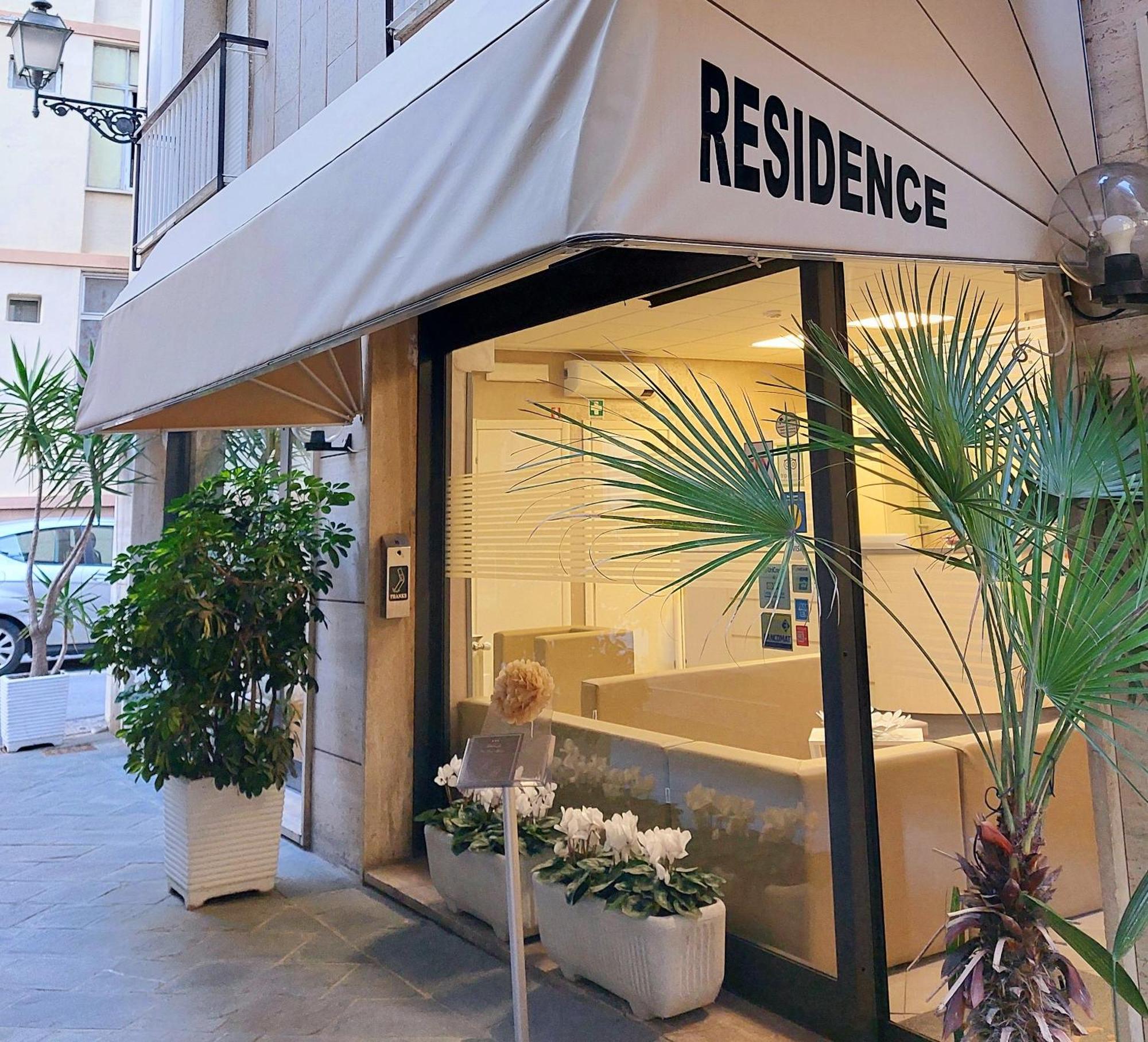 Residence Barusso Alassio Bagian luar foto